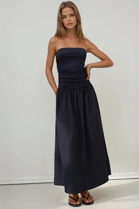 Halsloses Maxikleid Detail - Image 4