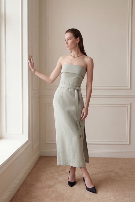 Hüftfreies Maxikleid mit Gürtel - Image 1