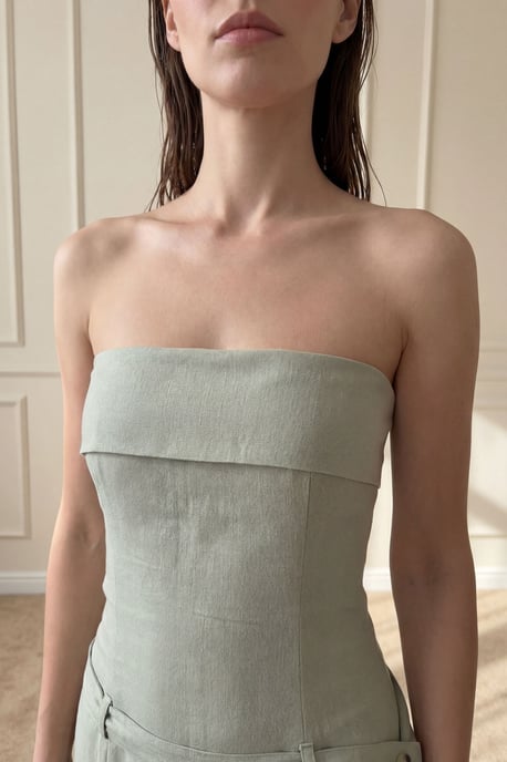 Hüftfreies Maxikleid mit Gürtel - Image 4