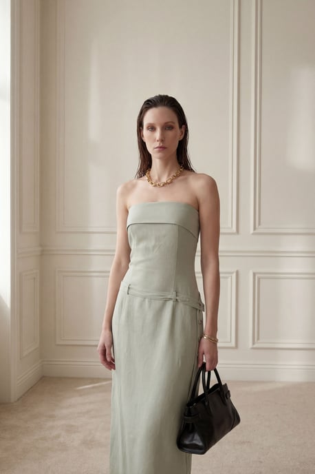 Hüftfreies Maxikleid mit Gürtel - Image 5