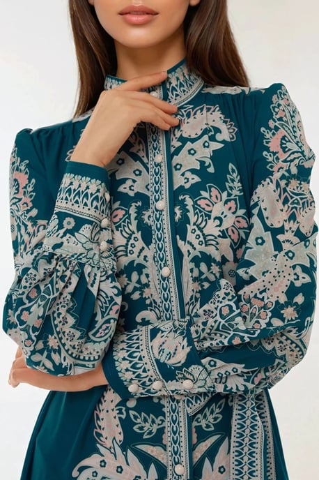 Bedrucktes Maxikleid mit langen Ärmeln und Gürtel - Image 3