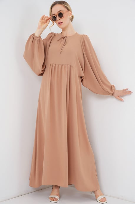 Texturiertes gemustertes Maxikleid mit Schleife - Image 2