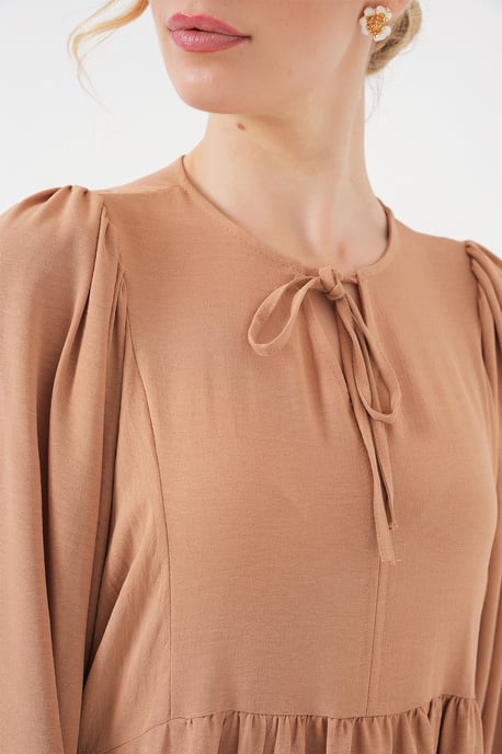 Texturiertes gemustertes Maxikleid mit Schleife - Image 5