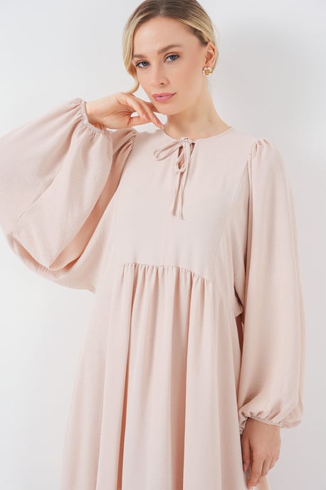 Strukturierter Maxikleid mit Schleife - Image 4