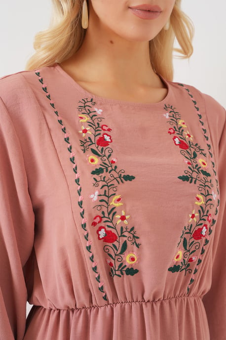 Besticktes Maxikleid mit Rundhalsausschnitt - Image 5
