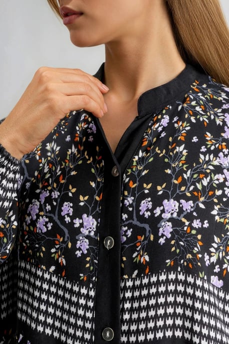 Gemustertes V-Ausschnitt-Maxikleid mit Knopfverschluss - Image 6