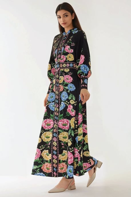 Bedrucktes Maxikleid mit langen Ärmeln und Gürtel - Image 4