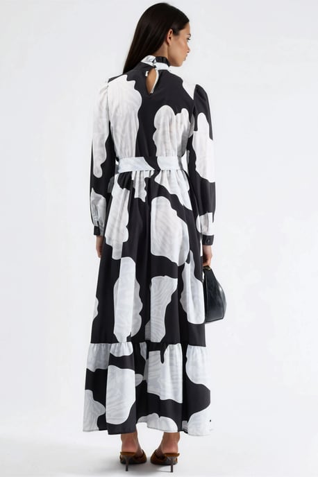 Maxikleid mit Bindungsdetail und halbem Turtleneck - Image 4
