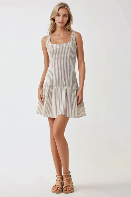 Tailliertes Mini-Kleid mit quadratischem Kragen - Image 1