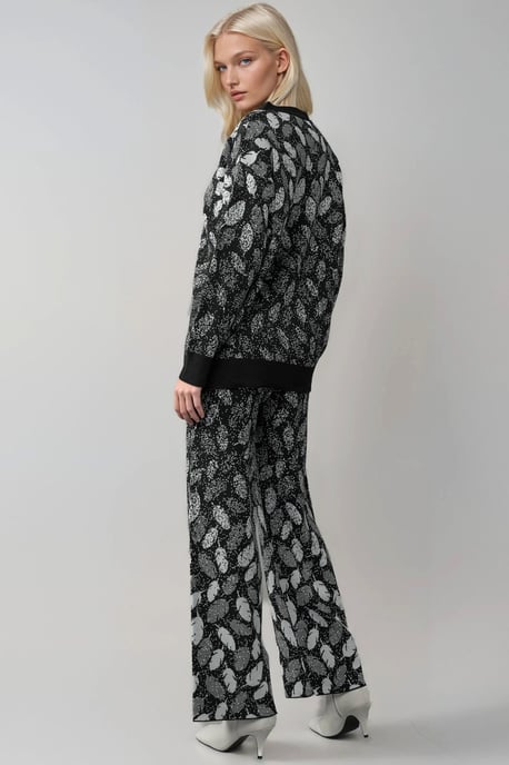 V-Ausschnitt Jacquard-Strickcardigan und weite Hosen Set - Image 3