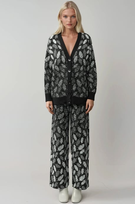 V-Ausschnitt Jacquard-Strickcardigan und weite Hosen Set - Image 5