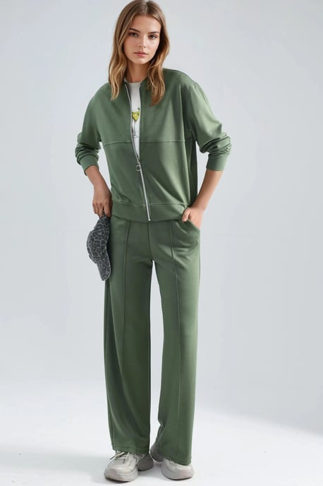 Modal Touch Sweatshirt mit Reißverschluss und Ripp-Shorts Set - Image 3