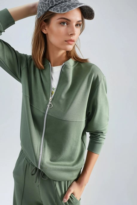 Modal Touch Sweatshirt mit Reißverschluss und Ripp-Shorts Set - Image 6