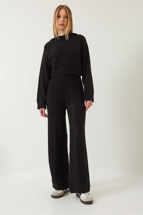 Strukturierter Strick-Crop-Pullover und weite Bein-Hosen Co-Ord-Set - Image 2