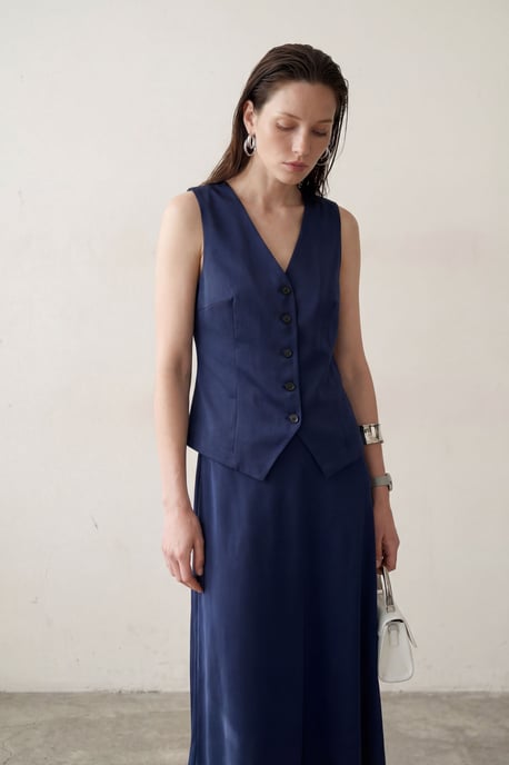 V-Ausschnitt Weste und Maxi-Rock Satin Zweiteiliges Set - Image 5