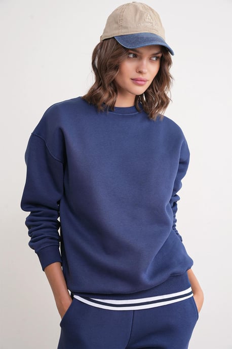 Basic Sweatshirt- und Jogger-Zwei-Teile-Set - Image 4