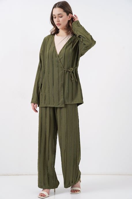 Texturiertes V-Ausschnitt Kimono mit Bindegürtel & weiter Hosen Set - Image 3