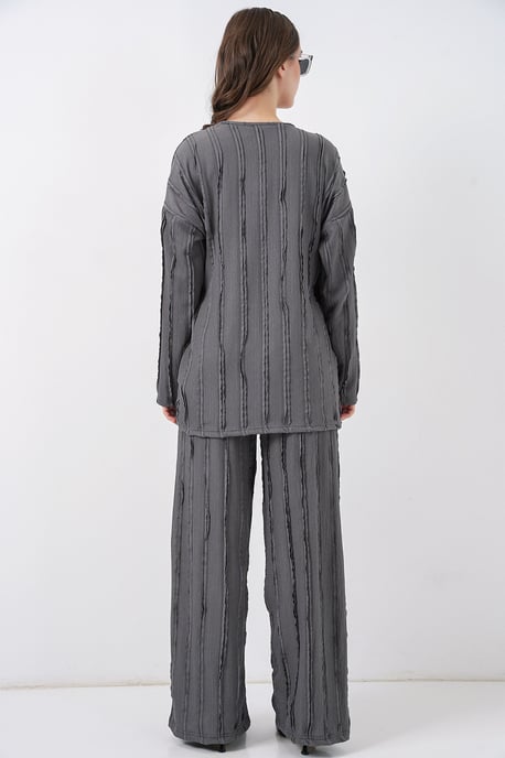 Texturiertes V-Ausschnitt-Kimono mit Bindegürtel und weiten Hosen Set - Image 6