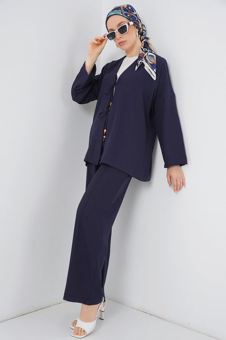V-Ausschnitt Cardigan und weite Hosen Set - Image 3