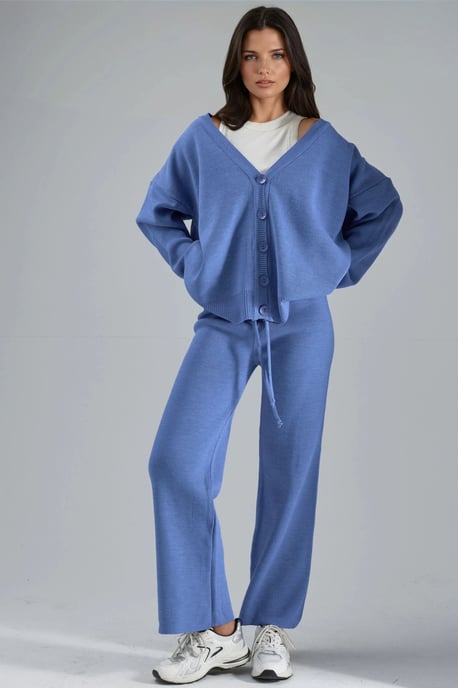 V-Ausschnitt Cardigan und Weite Hosen Strickset - Image 1