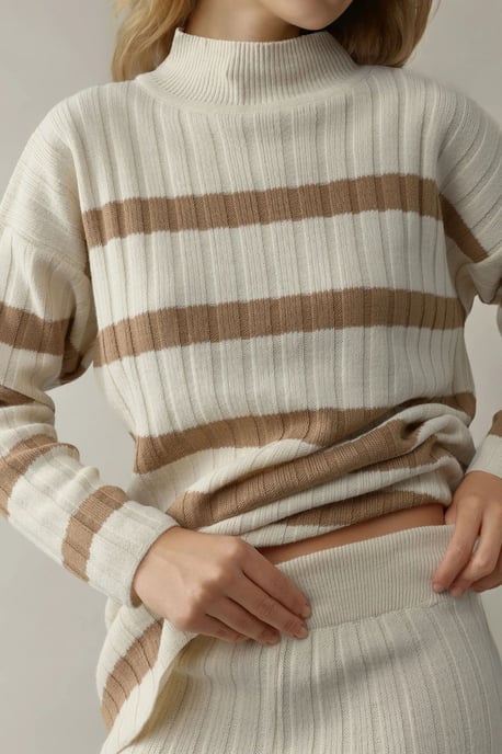 Gestreifter Pullover & Hosen Strick-Set - Image 4