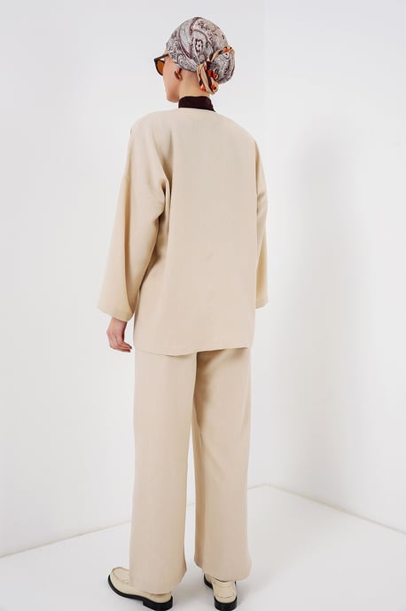 V-Ausschnitt Cardigan und Weitgeschnittene Hosen Set - Image 6