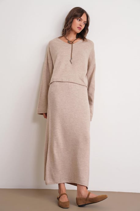 V-Ausschnitt Strickpullover und Rock-Set - Image 3