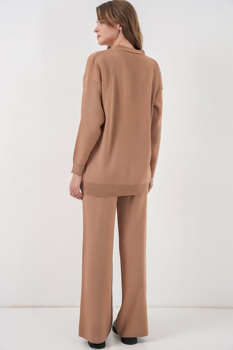 V-Ausschnitt Cardigan und Weit geschnittene Hose Set - Image 6