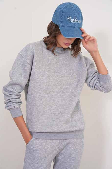Basic Sweatshirt & Jogger Zwei-Teiliges Set - Image 2