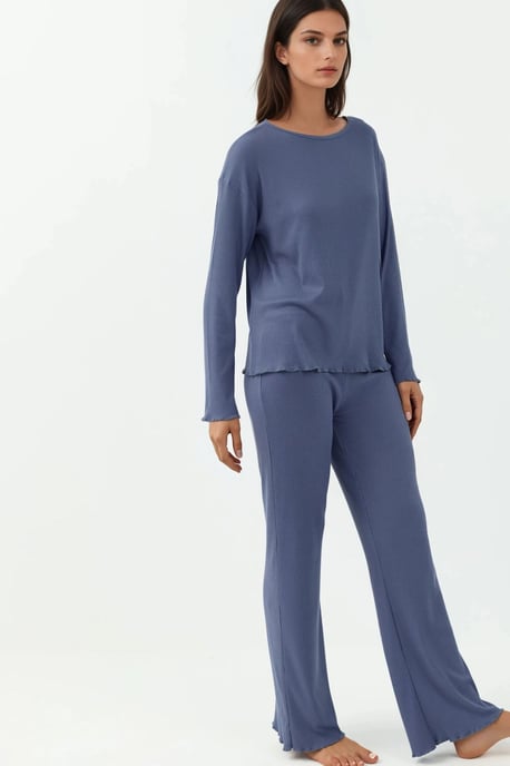 Hochgeschnittenes Langarm-Pyjama-Set - Image 4