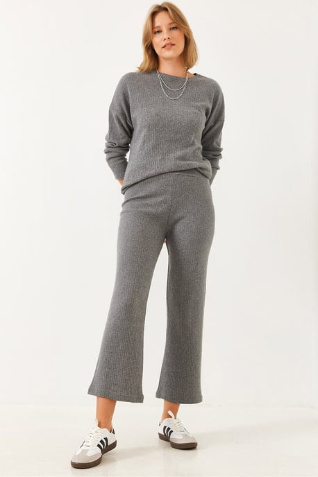 Rippstrukturiertes Crewneck-Pullover- und Hosen-Set - Image 2