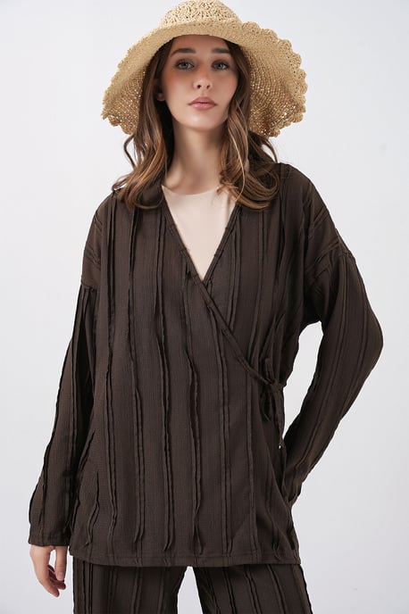 Strukturierter V-Ausschnitt Kimono mit Bindegürtel & Weite Hosen Set - Image 2