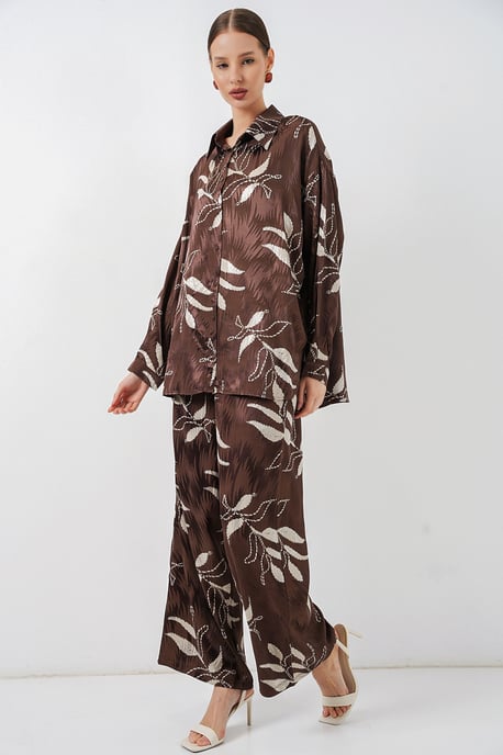 Blumenhemd & Hochbundweite Hosen Zweiteiliges Set - Image 3