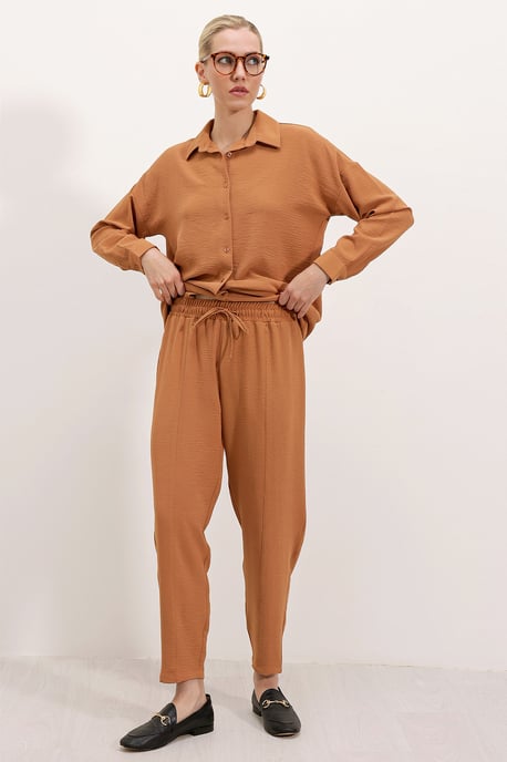 Übergroßes strukturiertes Seersucker-Zwei-Teile-Set mit Hemdkragen - Image 6