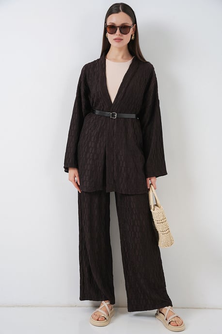 Strukturierte Kimono-Hose mit Schalkragen-Set - Image 6