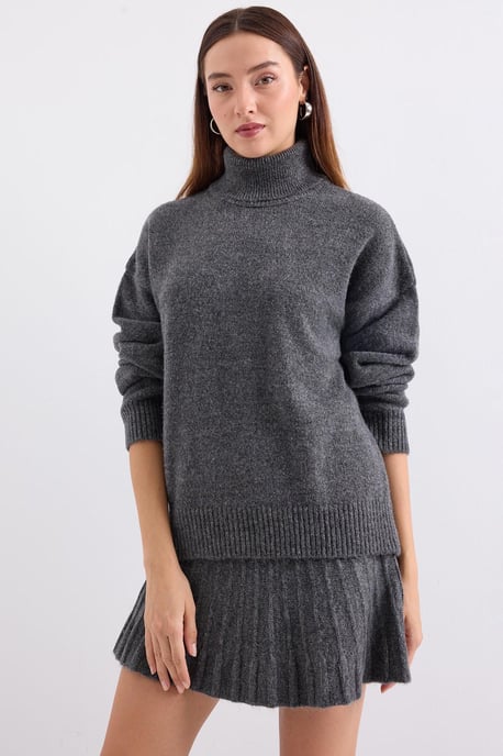 Strukturierter Oversized Rollkragen-Strick-Set - Image 1