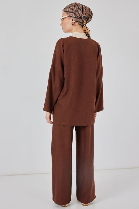 V-Ausschnitt Cardigan und weit geschnittene Hose Set - Image 6