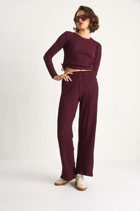 Bianco Lucci Zweiteiliges Koordinaten-Set mit ausgestellten Hosen - Lila - Image 4