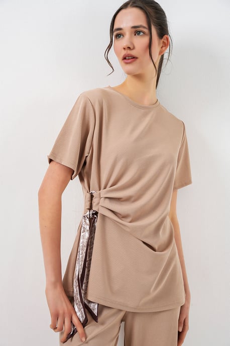 Rippstrick-Set mit Crew-Neck und Krawattendetail sowie weitem Hosenbein - Image 2