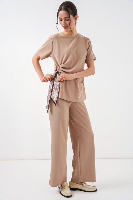 Rippstrick-Set mit Crew-Neck und Krawattendetail sowie weitem Hosenbein - Image 3