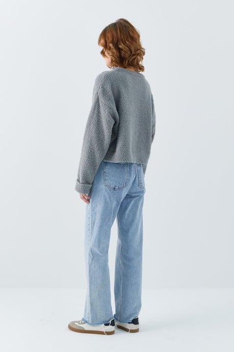 Plüschstrukturierter Crop-Strickpullover - Image 6
