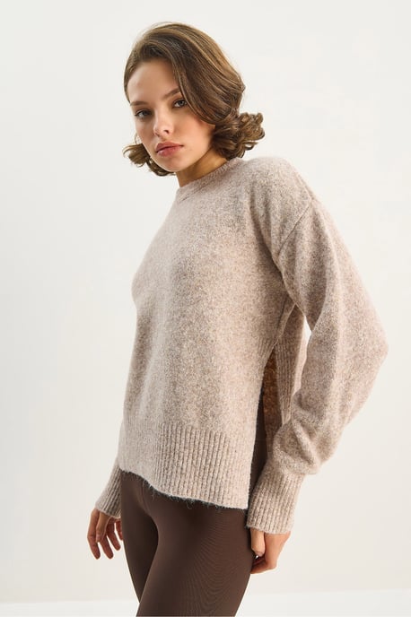 Dicker Übergröße Rundhalsstrickpullover - Image 4