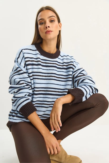 Übergroßer gestreifter Strickpullover - Image 2