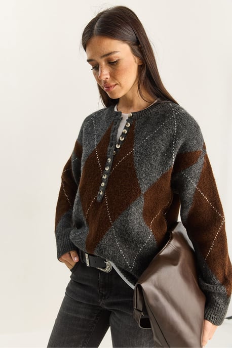 Strickpullover mit Rundhalsausschnitt und Knopfverschluss - Image 4