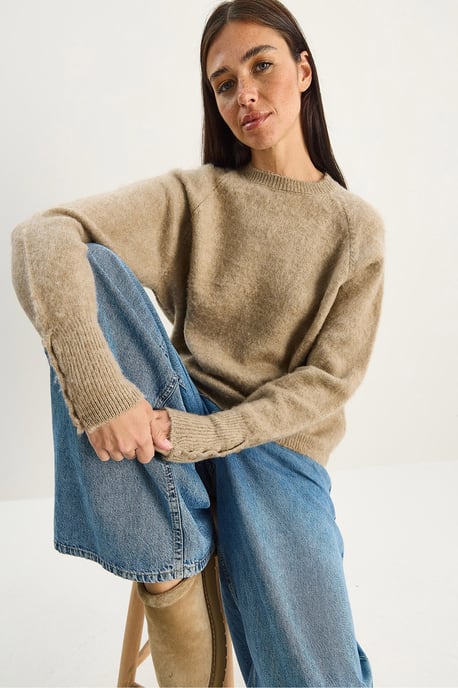 Pullover mit Knopfdetails an den Ärmelbündchen - Image 2