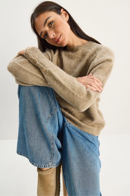 Pullover mit Knopfdetails an den Ärmelbündchen - Image 3