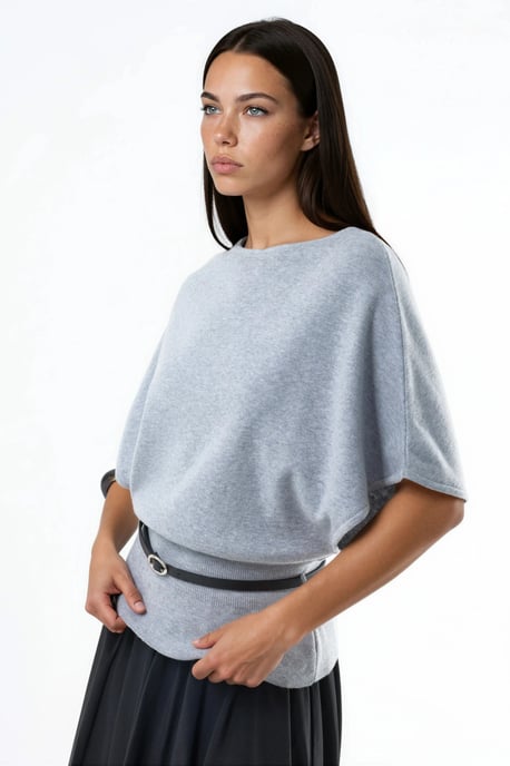Gestrickter Pullover mit Rippstruktur und Gürtel am Rundhals - Image 4