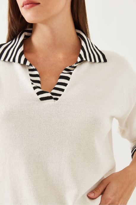 Gestreifter Strickpullover mit Hemdkragen - Image 4