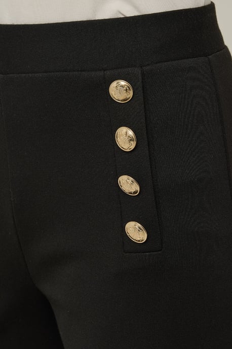 Hochtaillierte weite Hosen mit Knopfdetail - Image 3