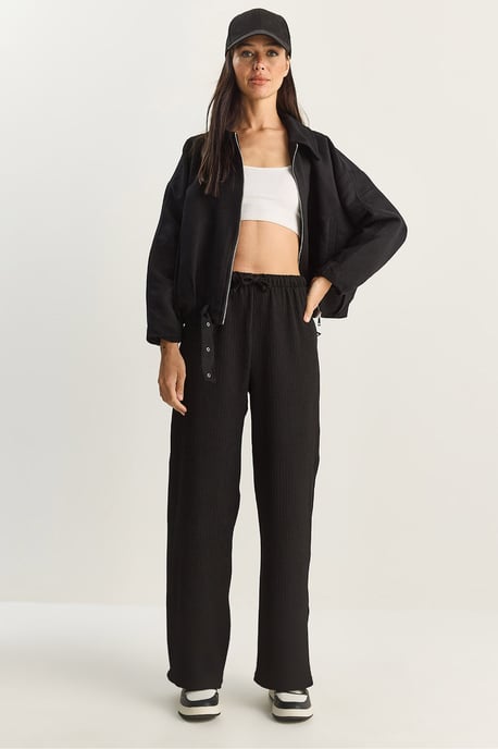 Hoch taillierte weit geschnittene Hose - Image 2